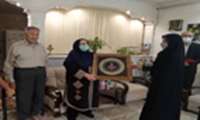 نشست صمیمانه خانم دکتر اسماعیلی با خانواده شهیده سلامت خانم دکتر شیرین روحانی‌راد